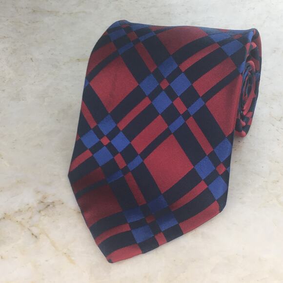 AUDREY BUCKNER HAND TAILORED ALL SILK NECKTIE - Picture 8 of 12